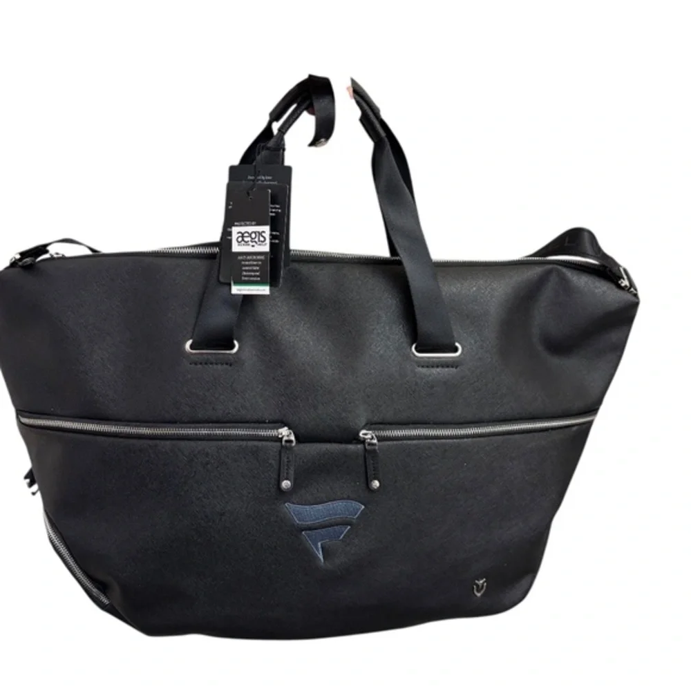 Vessel black skyline lux duffle bag nwt